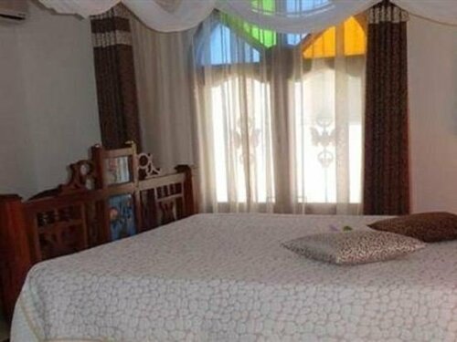 Гостиница Al Minar Hotel в Занзибаре