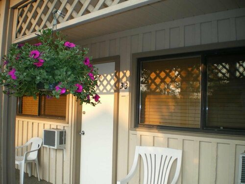 Гостиница Anchor Inn And Suites в Кэмпбелл-Ривер