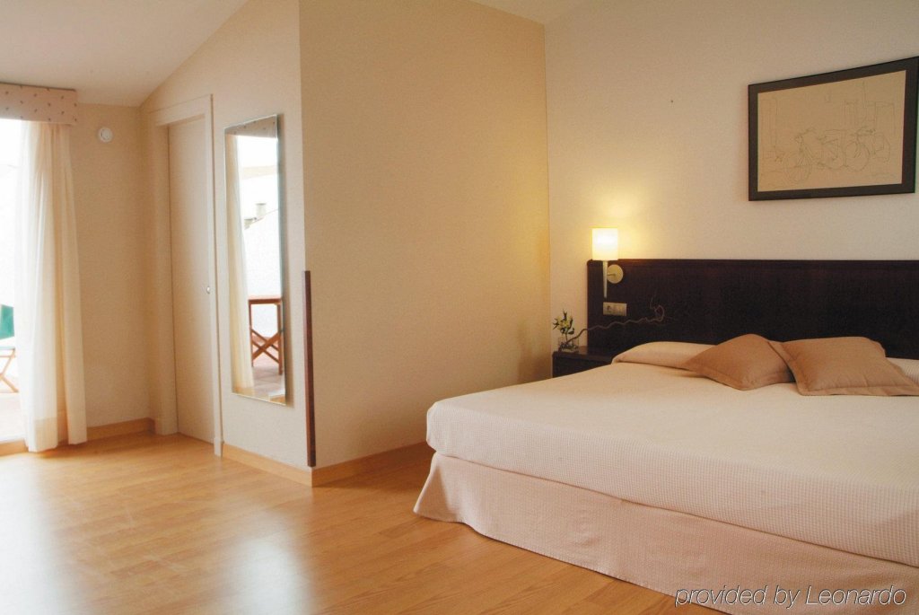 Фото Hotel Menorca Patricia