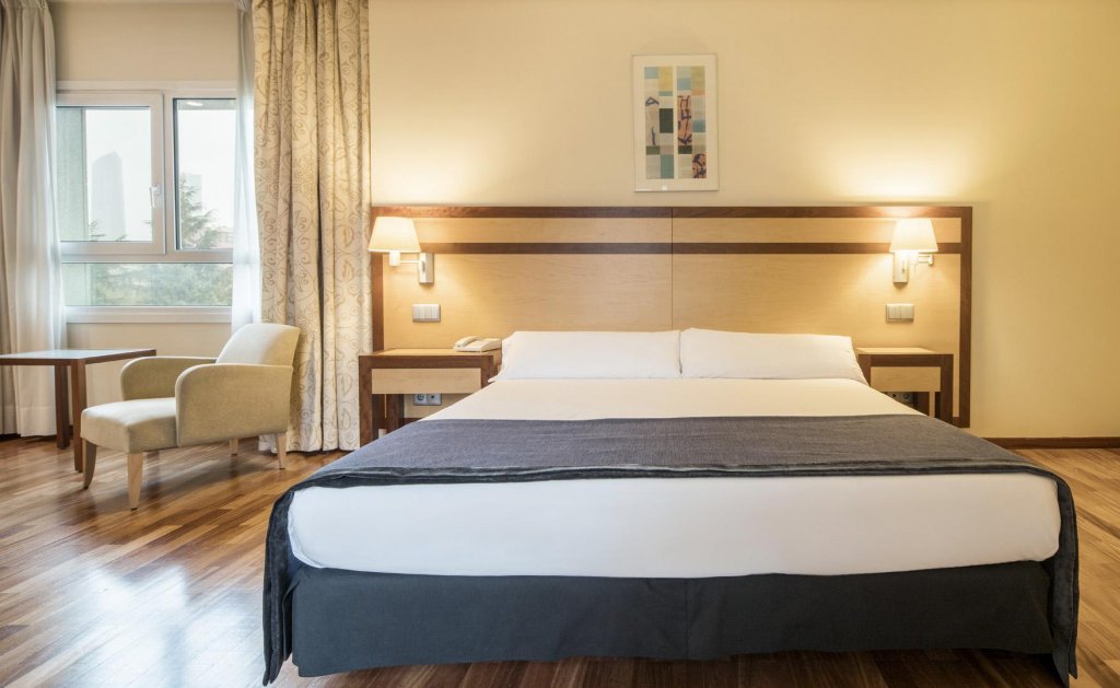 Фото Hotel Ilunion Pio XII