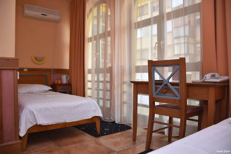 Фото Zenit Hotel