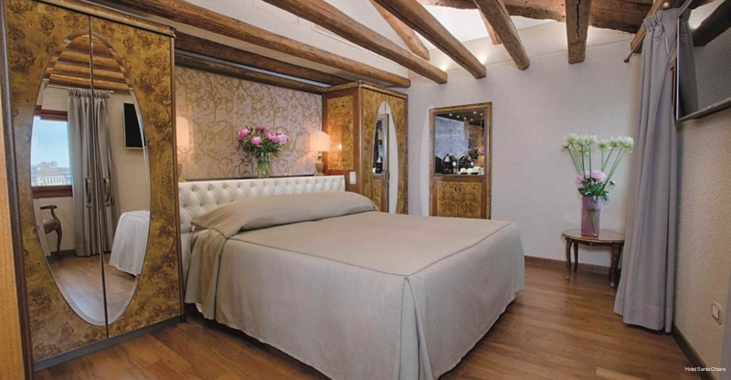 Фото Santa Chiara Hotel