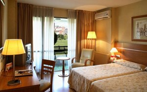 Гостиница Hotel Sancho Ramírez