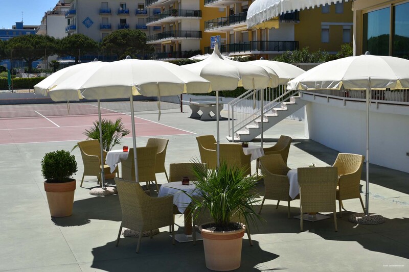 Фото Hotel Janeiro Frontemare