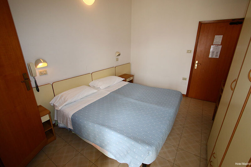 Фото Hotel Madrid