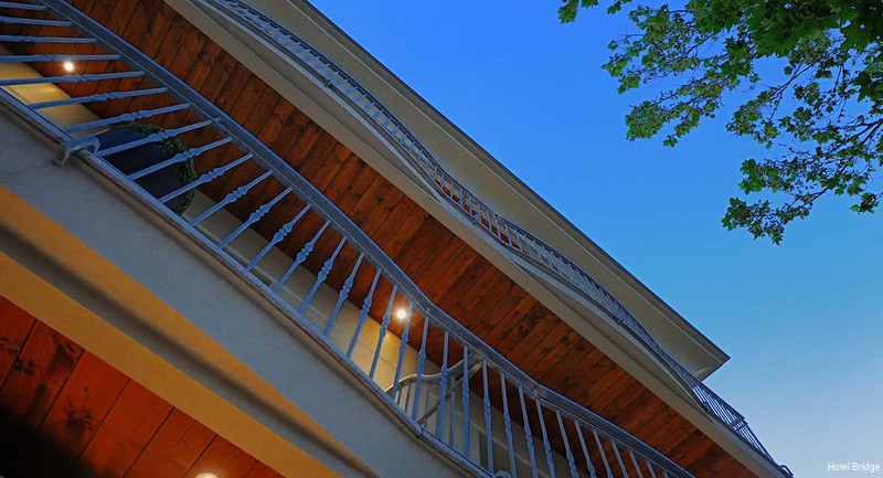 Фото Hotel Bridge