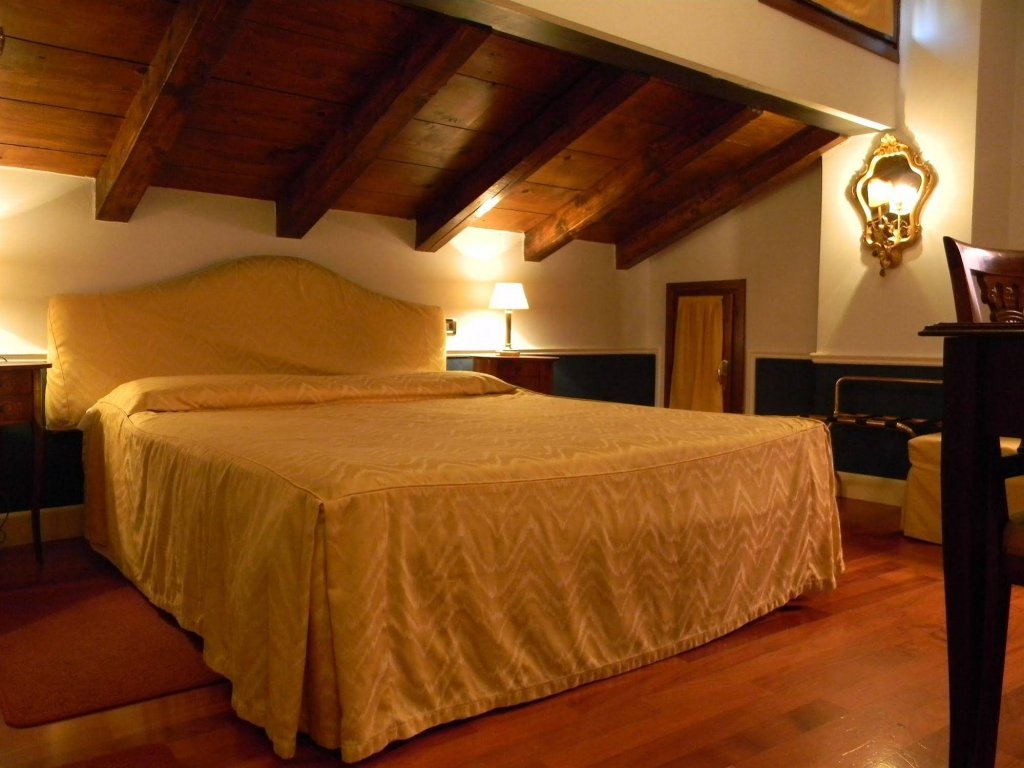 Фото Hotel Pantalon