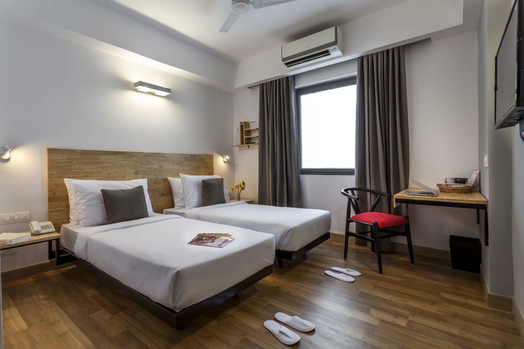 Фото Oyo Townhouse 052 Tidel Park Adyar