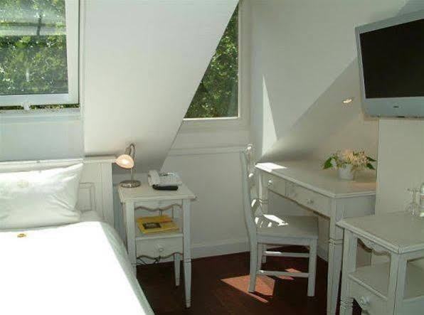 Фото Hotel Villa Marstall