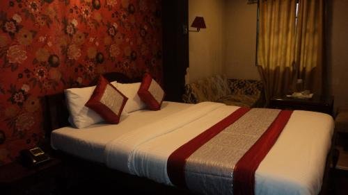 Фото Benazeer Hotel