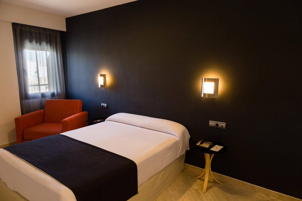 Фото Hotel SPA Cadiz Plaza