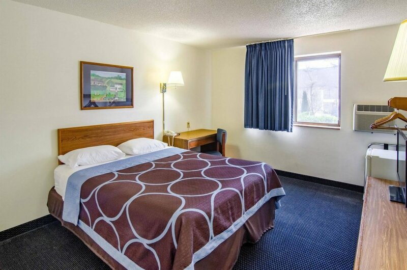 Гостиница Motel 6 Montoursville, Pa