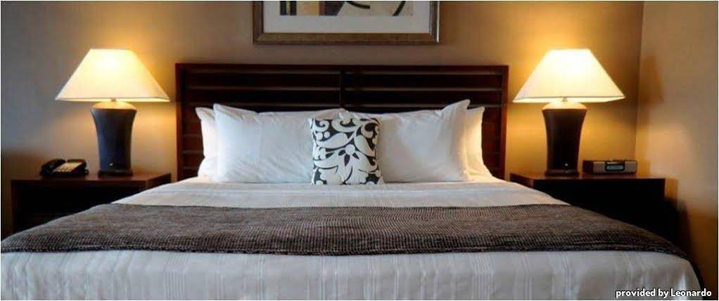 Фото Best Western Plus Bayside Hotel