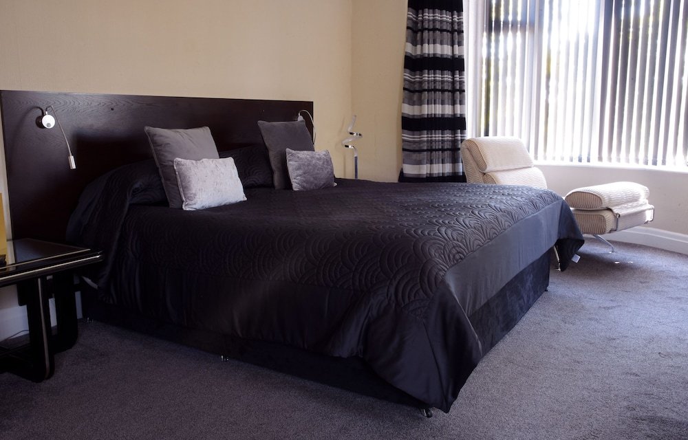 Фото Park Manor Hotel