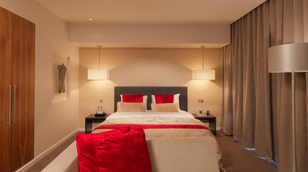 Фото Radisson Blu Edwardian New Providence Wharf Hotel, London