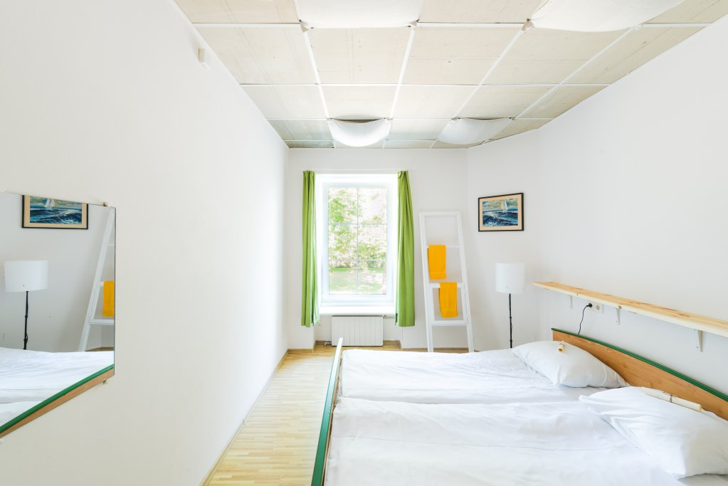 Фото Downtown Forest Hostel & Camping