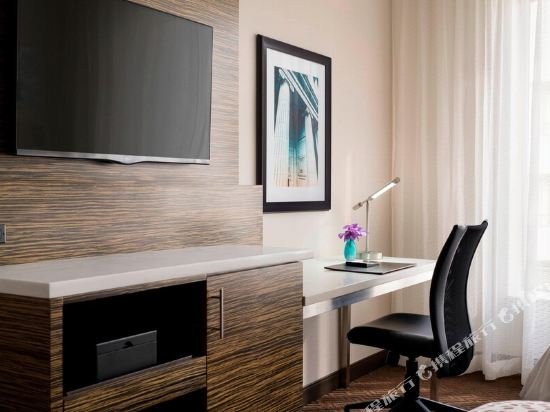 Фото Renaissance Denver Downtown City Center Hotel