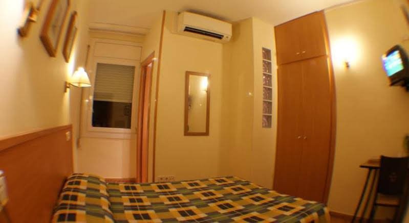 Фото Hostal Río de Castro Barcelona