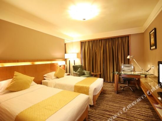 Фото Qingdao Kuaitong International Hotel