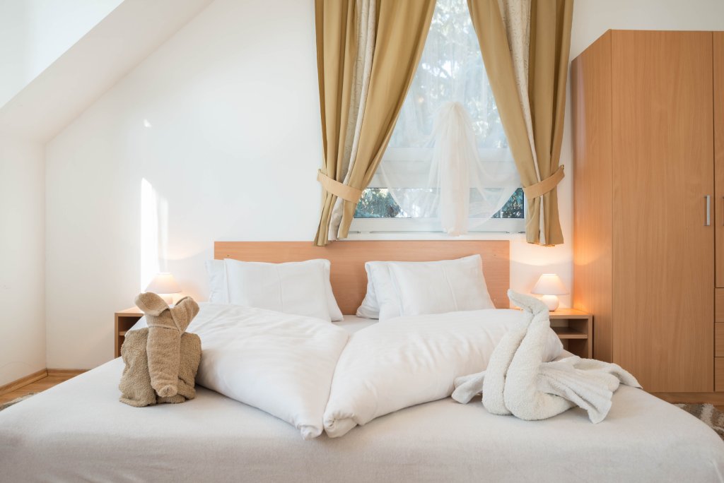 Фото Гостевой дом Toldi Panzió Hévíz