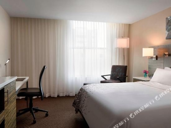 Фото Renaissance Denver Downtown City Center Hotel