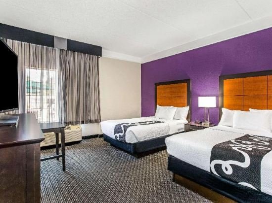 Фото La Quinta Inn & Suites by Wyndham Orlando Airport North