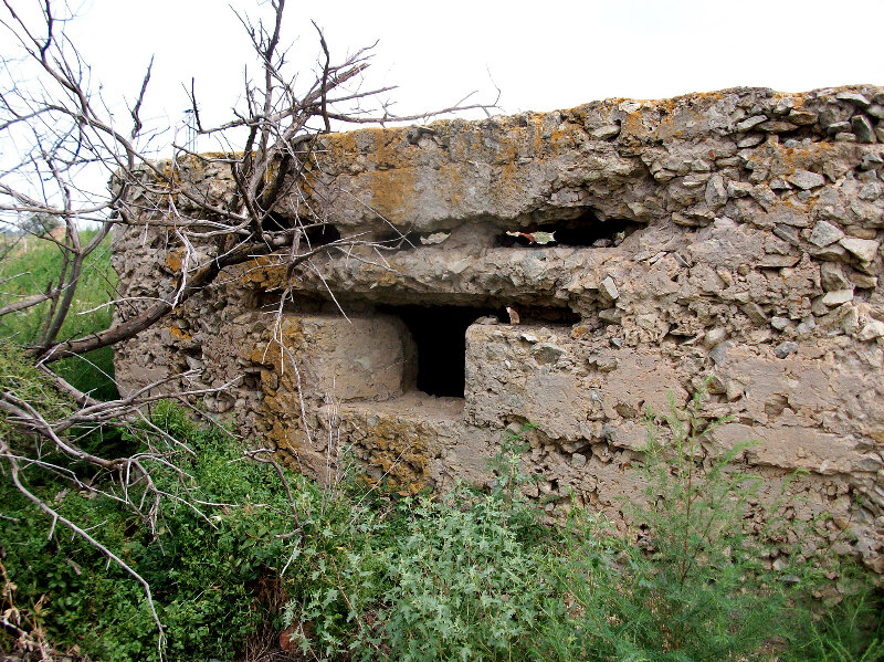 Landmark, attraction Долговременная огневая точка 1942-1943 гг., Astrahan, photo