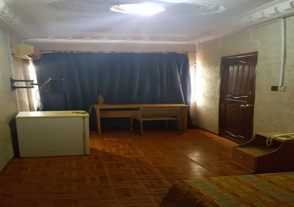 Фото Larbi-Duodu Hotel