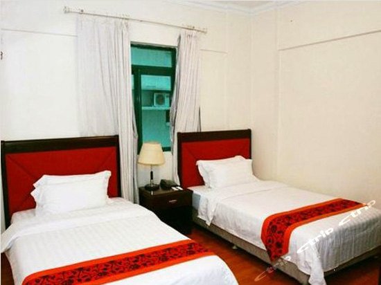 Фото New Pearl River Hotel