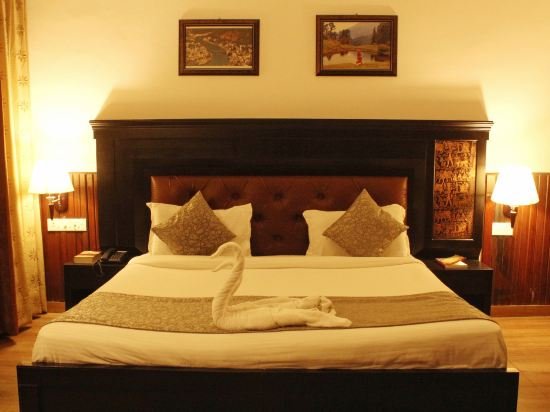 Фото Hotel Ishan A Riverside Retreat