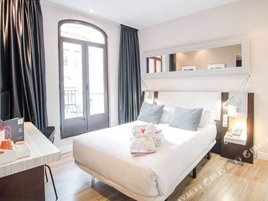 Фото Petit Palace Chueca