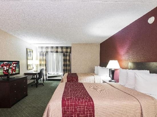 Фото Red Roof Inn Hartford - New Britain