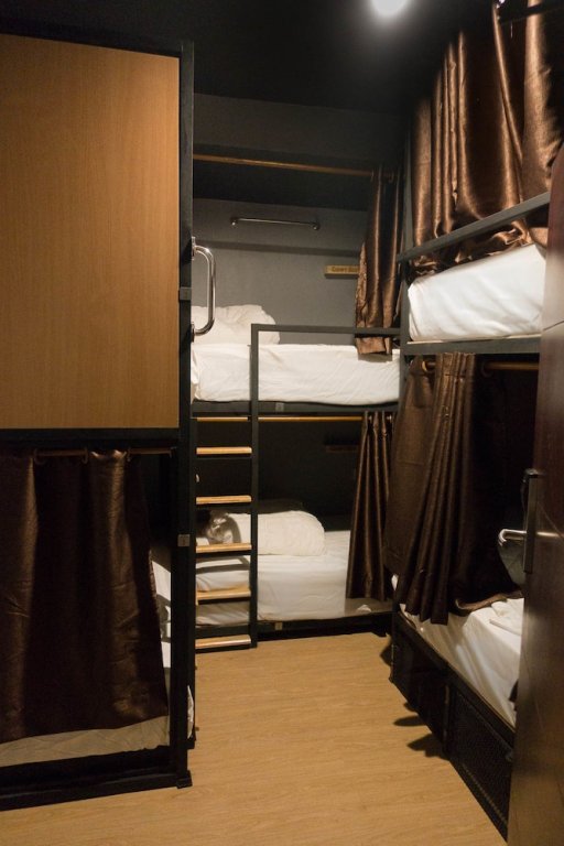 Фото Comfy Bed Hostel - Adults Only