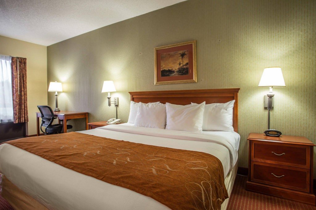 Фото Comfort Suites Northlake