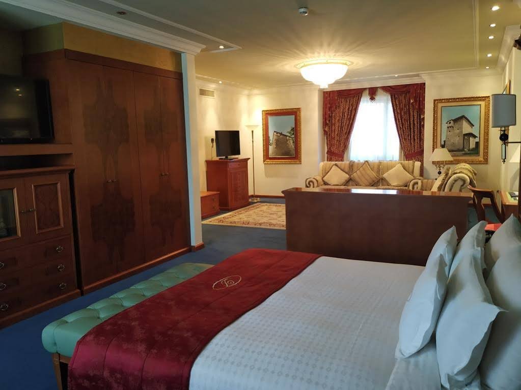 Фото Swiss Diamond Hotel Prishtina