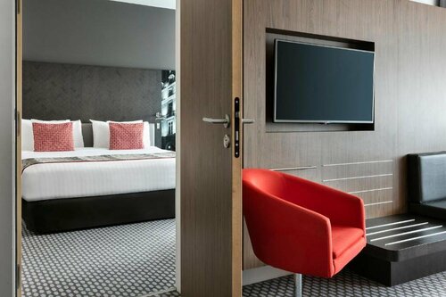 Гостиница Melia Paris La Defense в Курбевуа