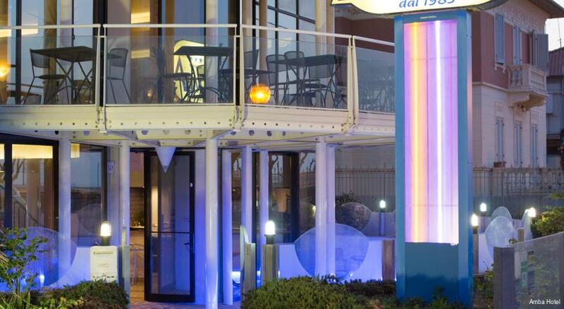 Фото Hotel Amba