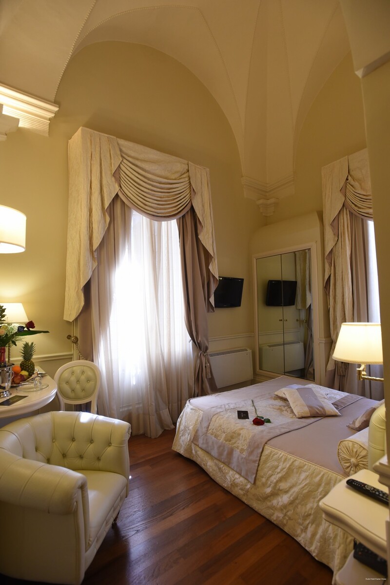 Фото Suite Hotel Santa Chiara