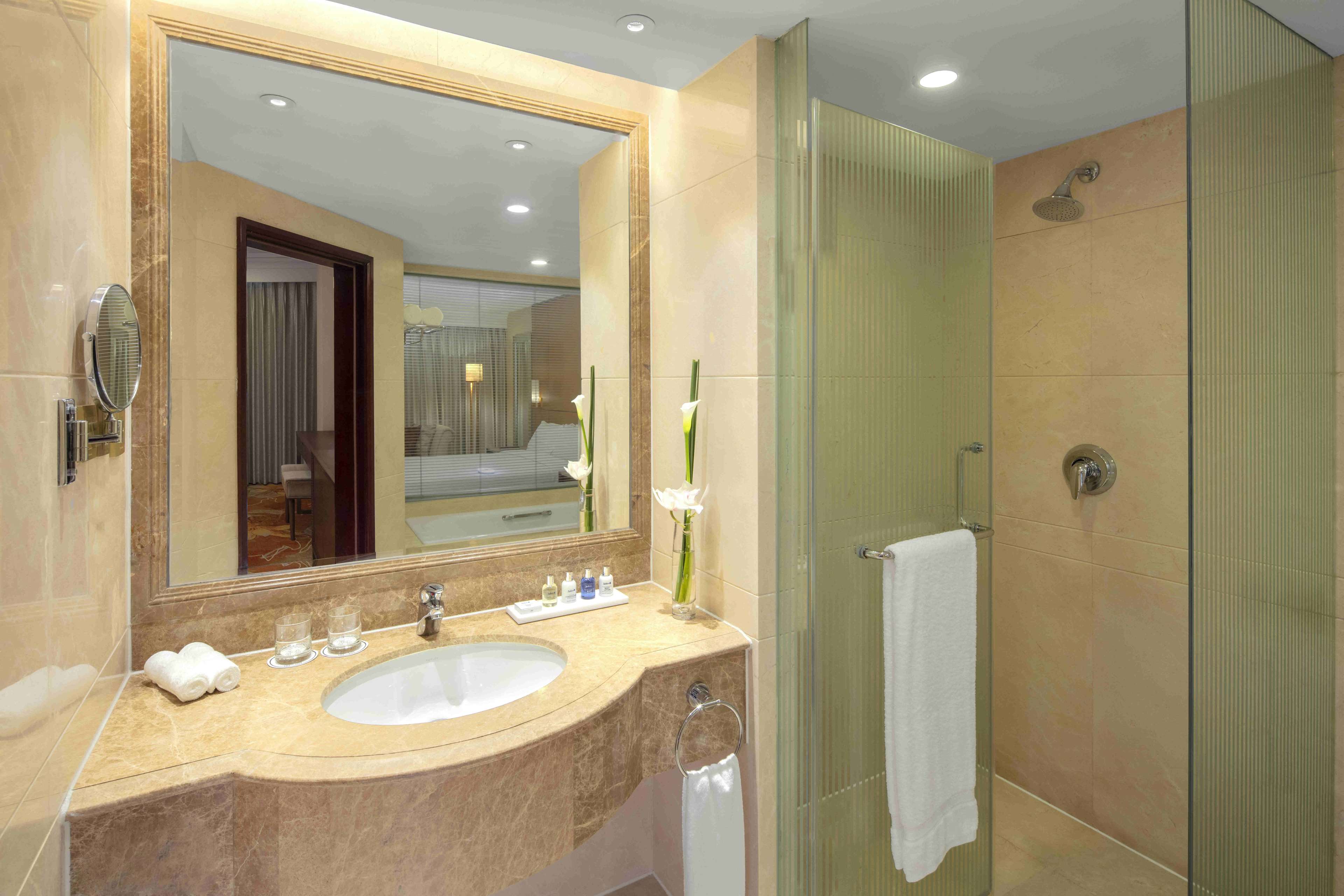 Фото Radisson Blu New World Hotel Shanghai