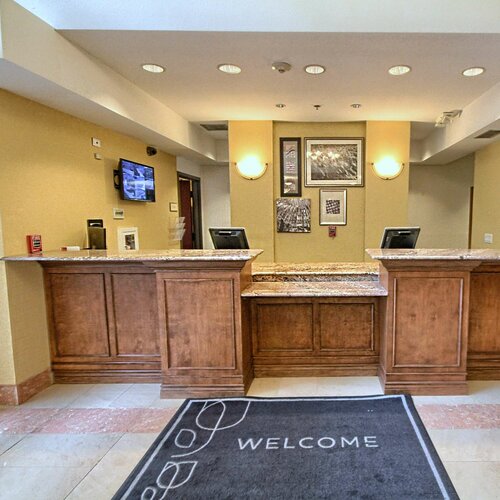 Гостиница Country Inn & Suites by Radisson, Dearborn, Mi в Дирборне