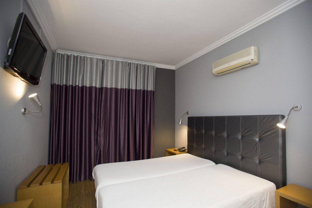 Фото Hotel Capital