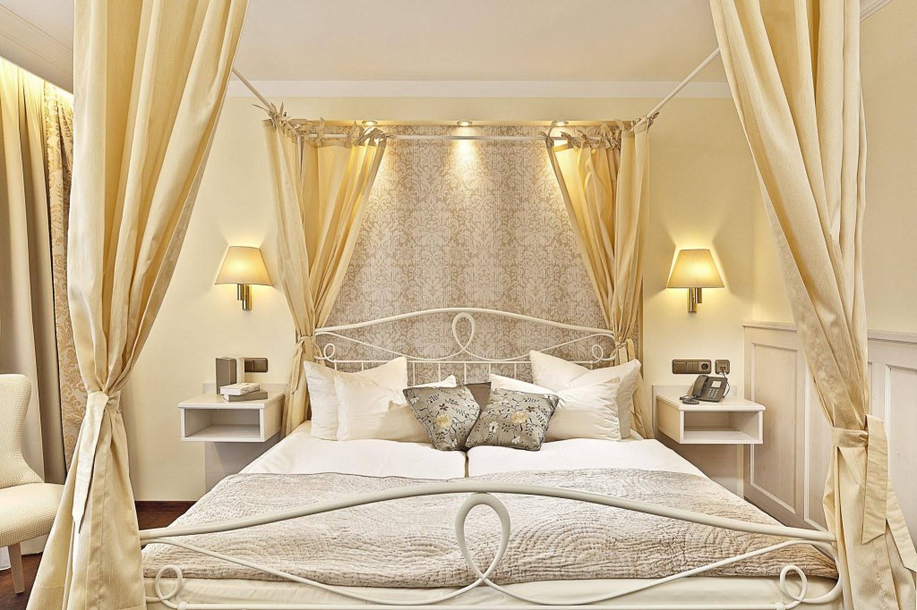 Фото Schlosskrone