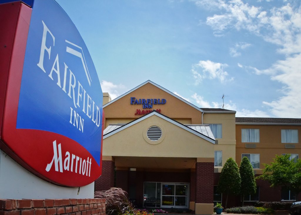 Фото Fairfield Inn by Marriott Northlake