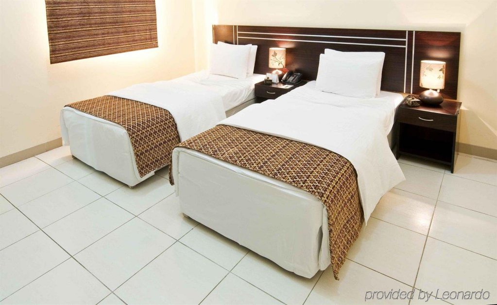 Фото LaVilla Hotel