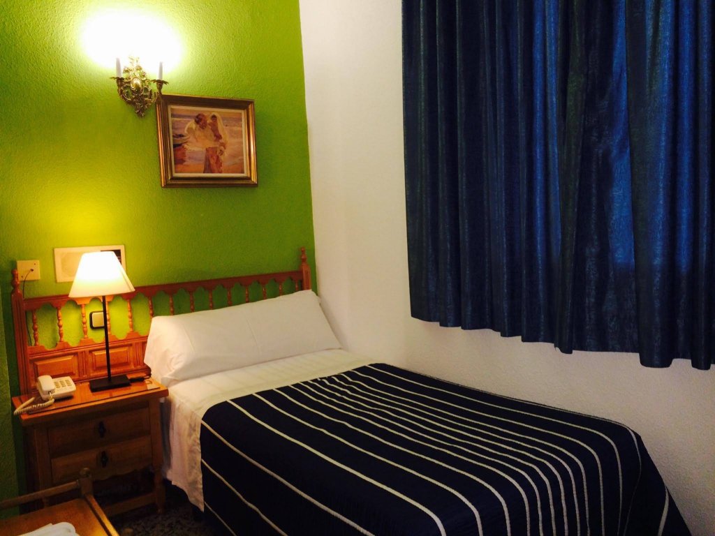 Фото Hostal Sonsoles