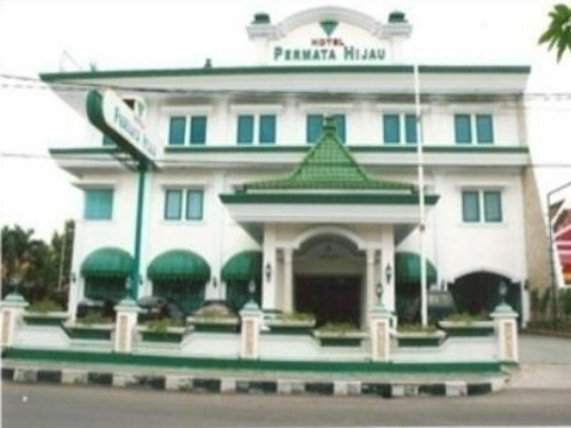 Гостиница Permata Hijau в Чиребоне