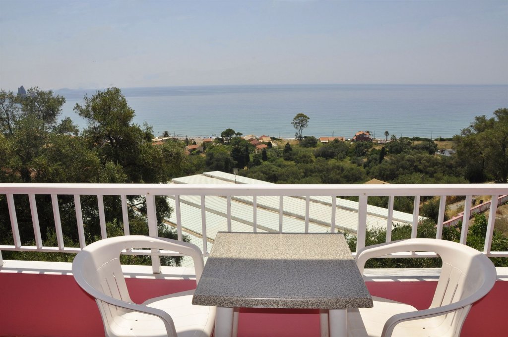 Фото The Pink Palace