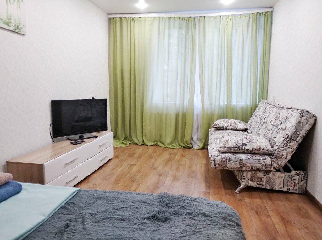 سكن للإيجار اليومي Podushka Ljuks Na Vokzal'noj Magistrali 5 Apartment ، نوفوسيبيرسك، صورة