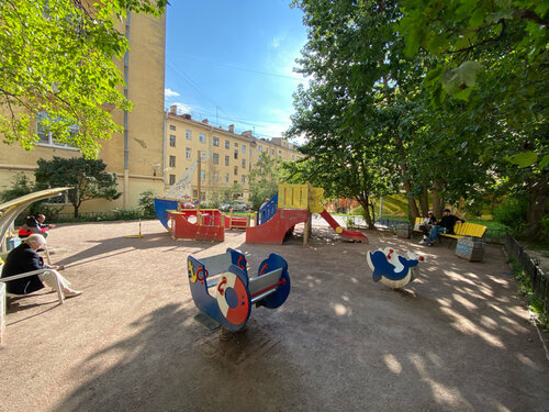 Двор искусств детская площадка, детская площадка, Литейный просп., 48АФ,  Санкт-Петербург — Яндекс Карты