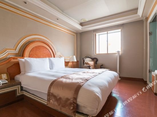 Фото Charming Castle Hotel